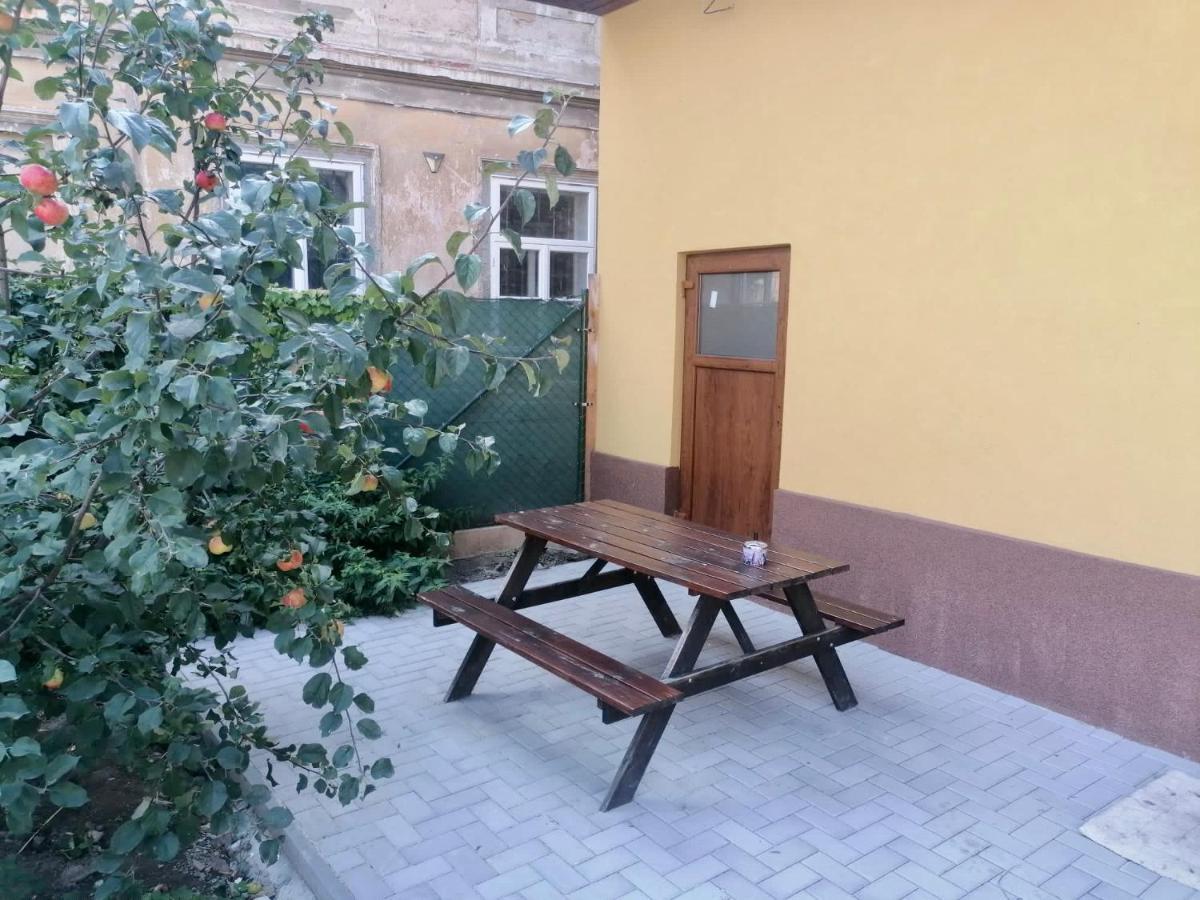 Apartmany Statek Bezdedice Hostomice Exteriör bild